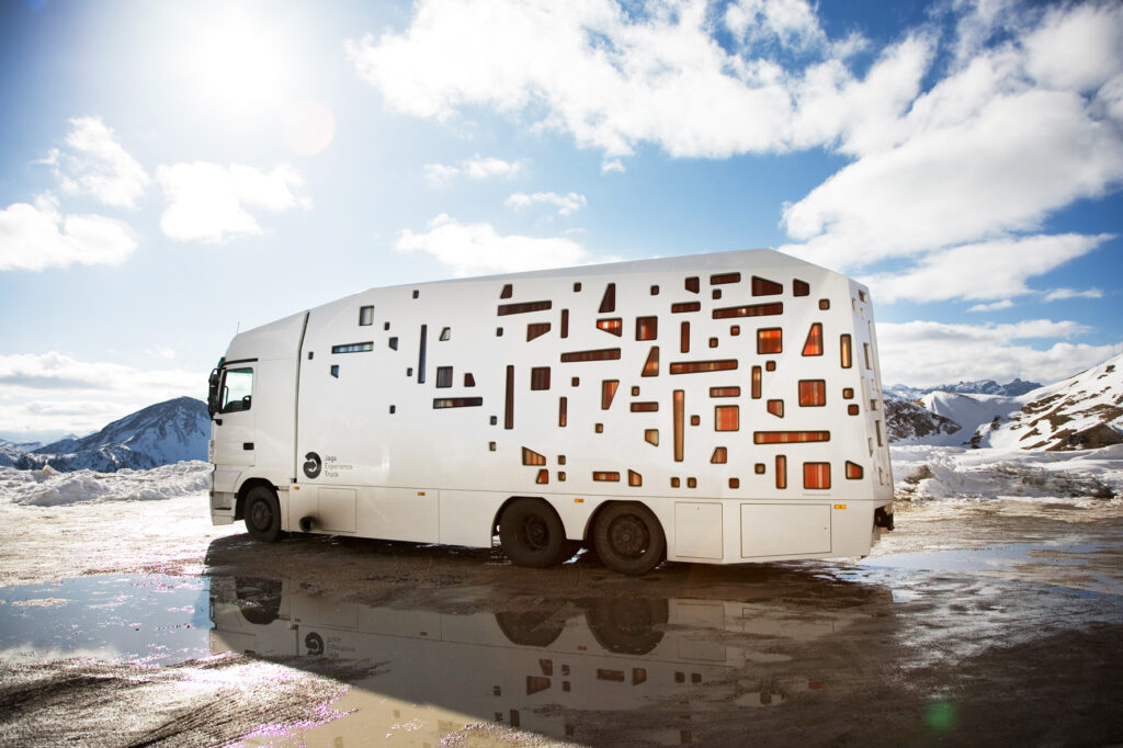 EXPERIENCE_TRUCK_03