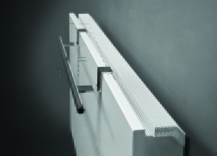LineaPlus_White_TowelrailChrome_Detail2_LR
